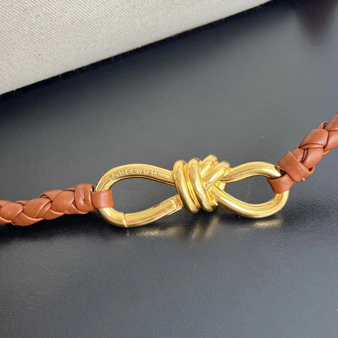 Bottega Veneta bv medium andiamo 32 brown lambskin white canvas