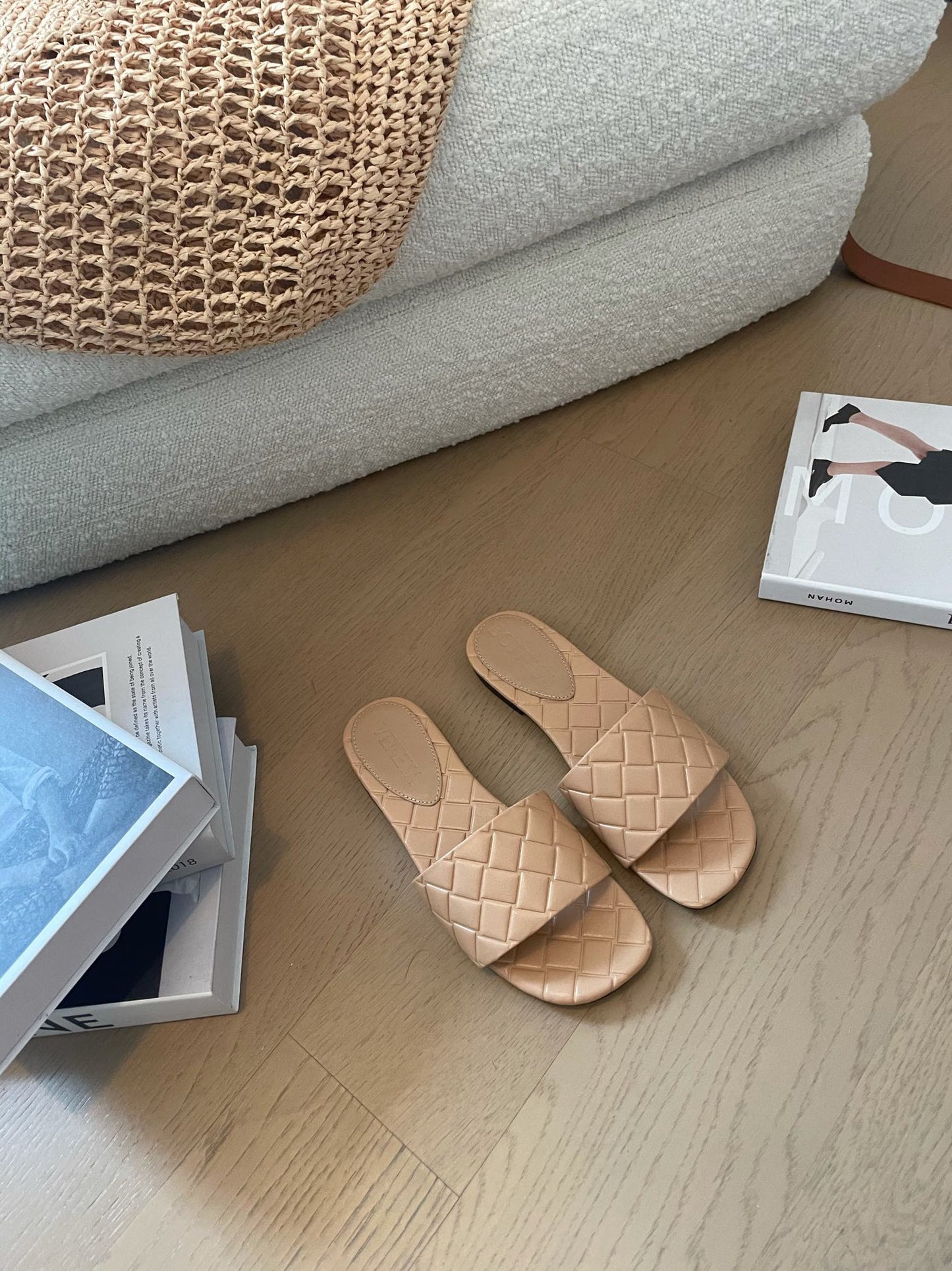 Bottega Veneta amy flat mule nude lambskin