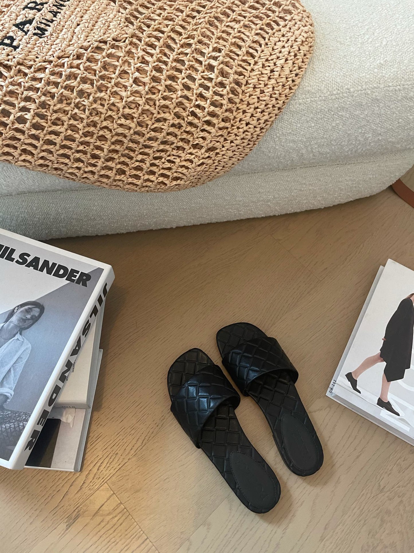 Bottega Veneta amy flat mule black lambskin