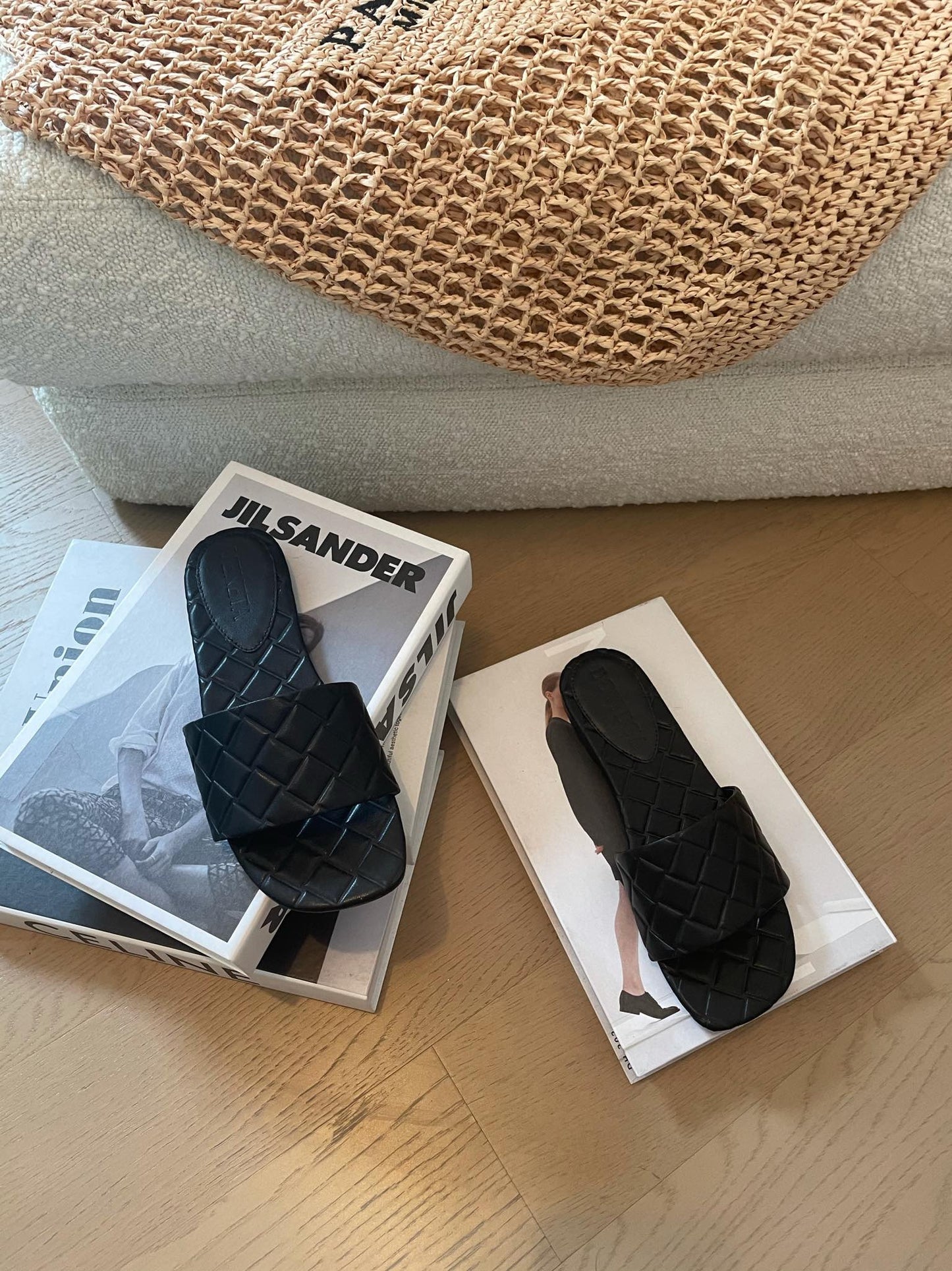 Bottega Veneta amy flat mule black lambskin