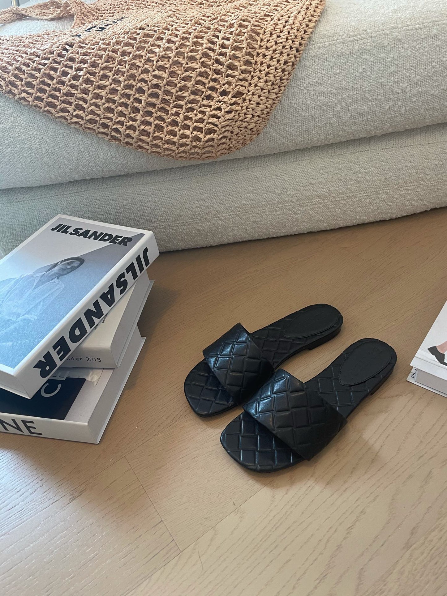 Bottega Veneta amy flat mule black lambskin