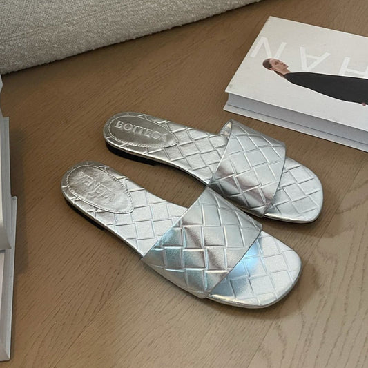 Bottega Veneta amy flat mule silver metalic lambskin