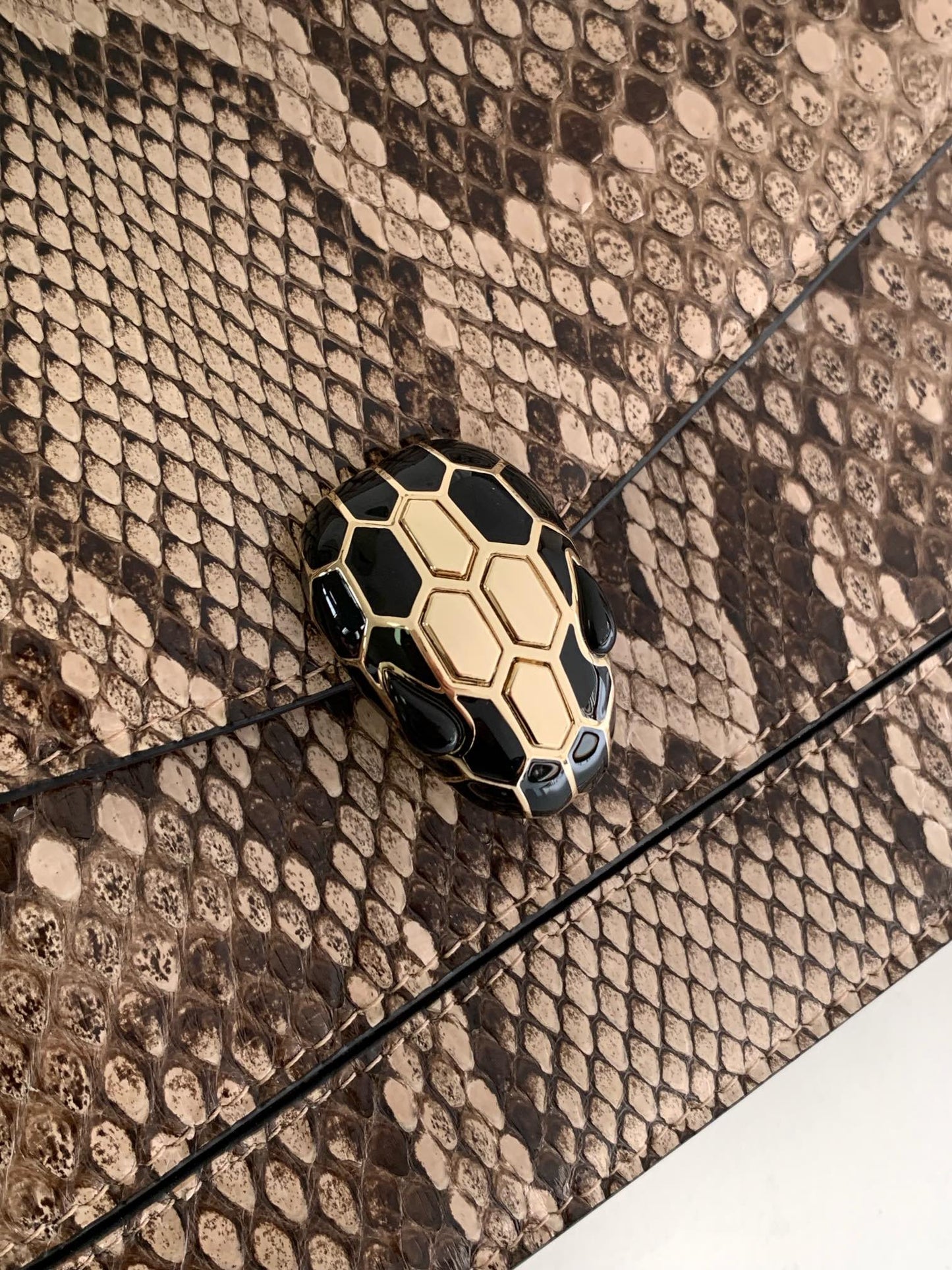 Bottega Veneta HANDBAG 25 IN GREY SHINY PYTHON LEATHER