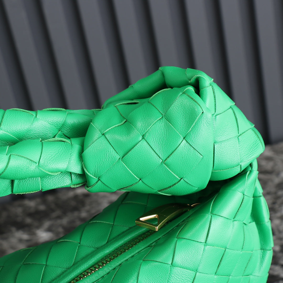 Bottega Veneta small jodie 48 green lambskin