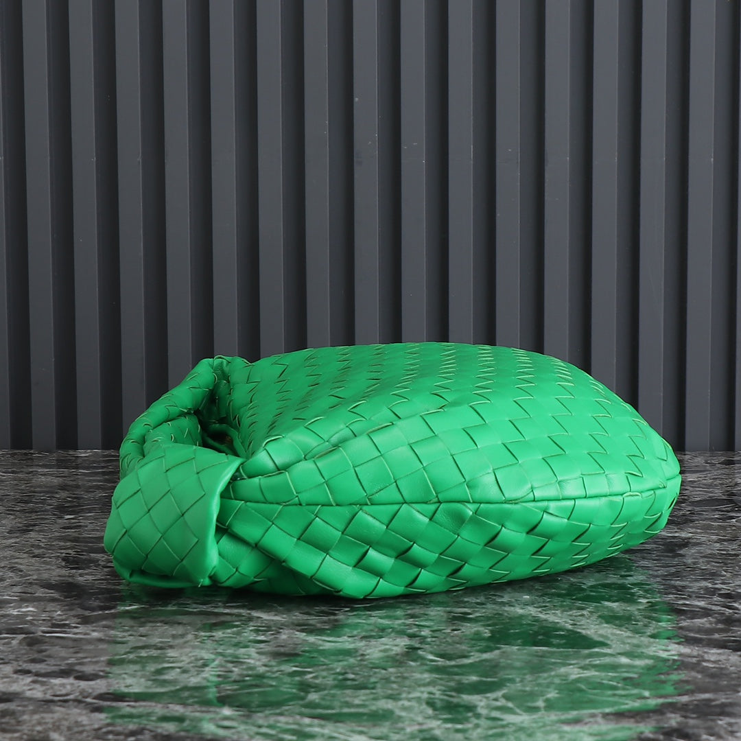 Bottega Veneta small jodie 48 green lambskin