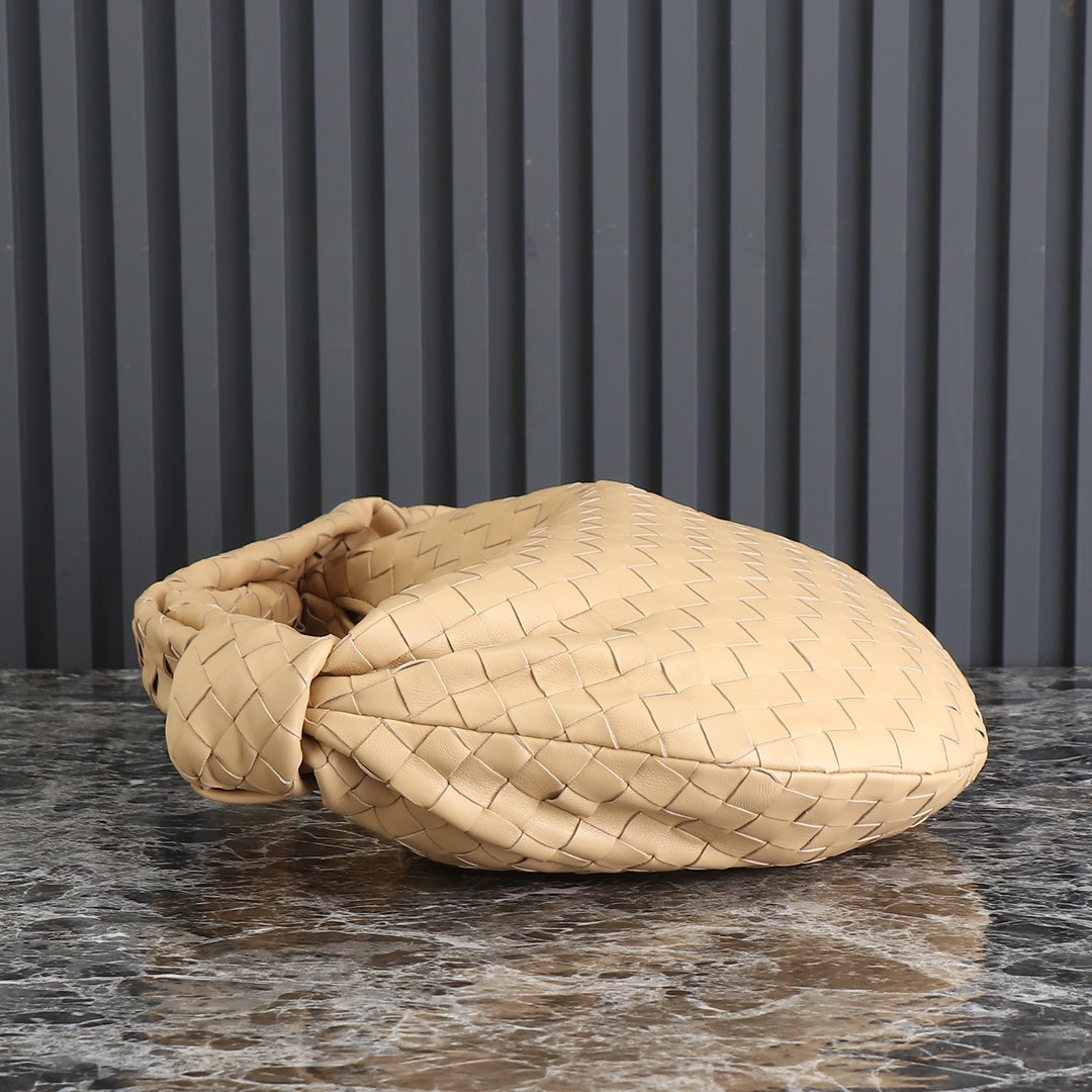 Bottega Veneta small jodie 48 beige lambskin