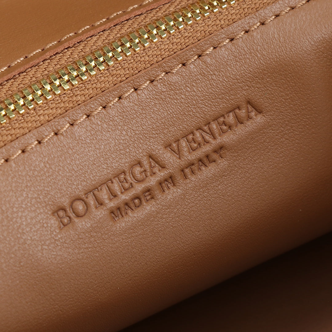 Bottega Veneta small jodie 48 brown lambskin