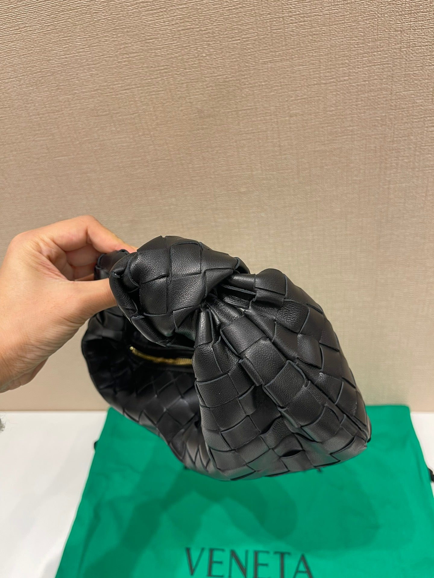 Bottega Veneta mini jodie 28 black lambskin