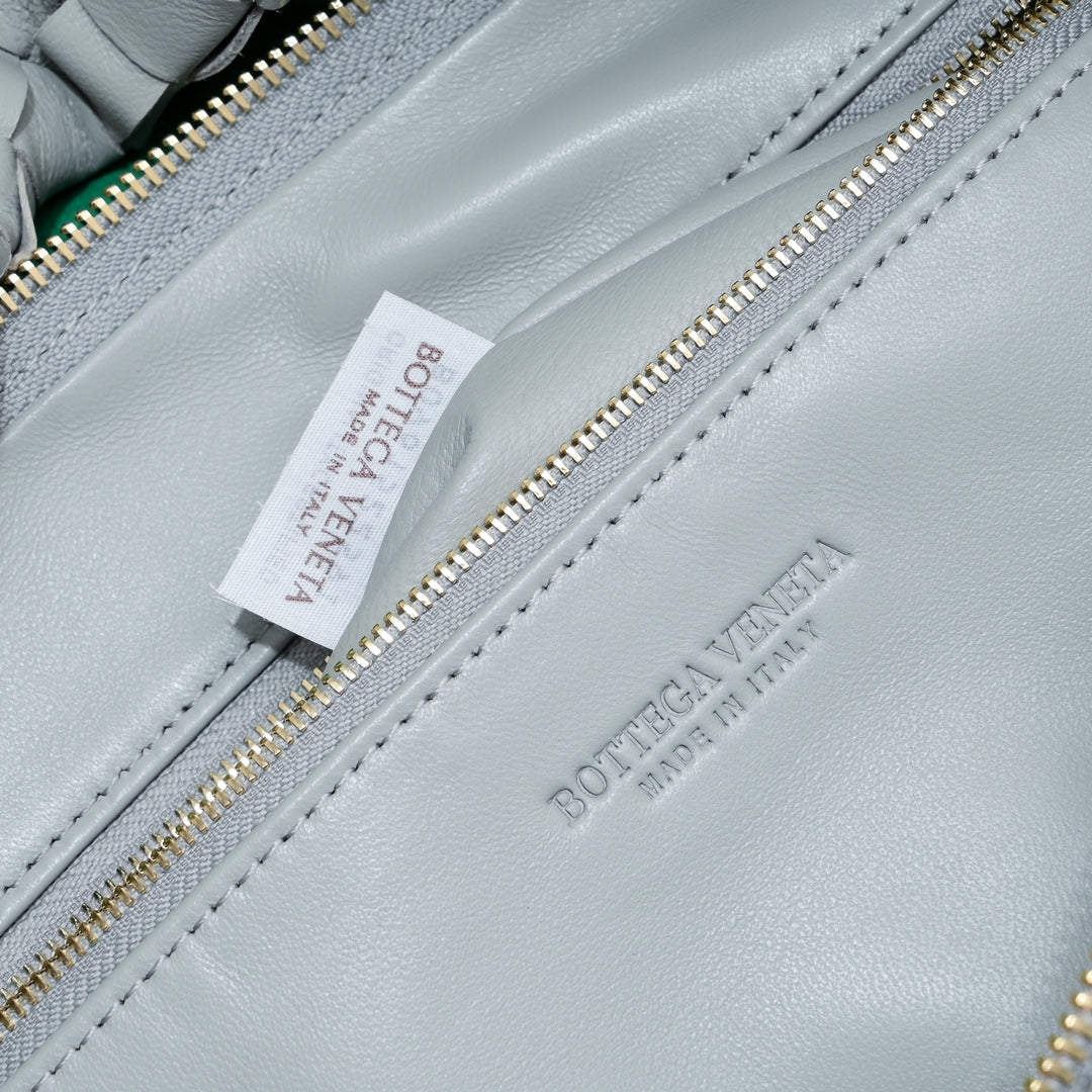 Bottega Veneta small jodie 48 grey lambskin