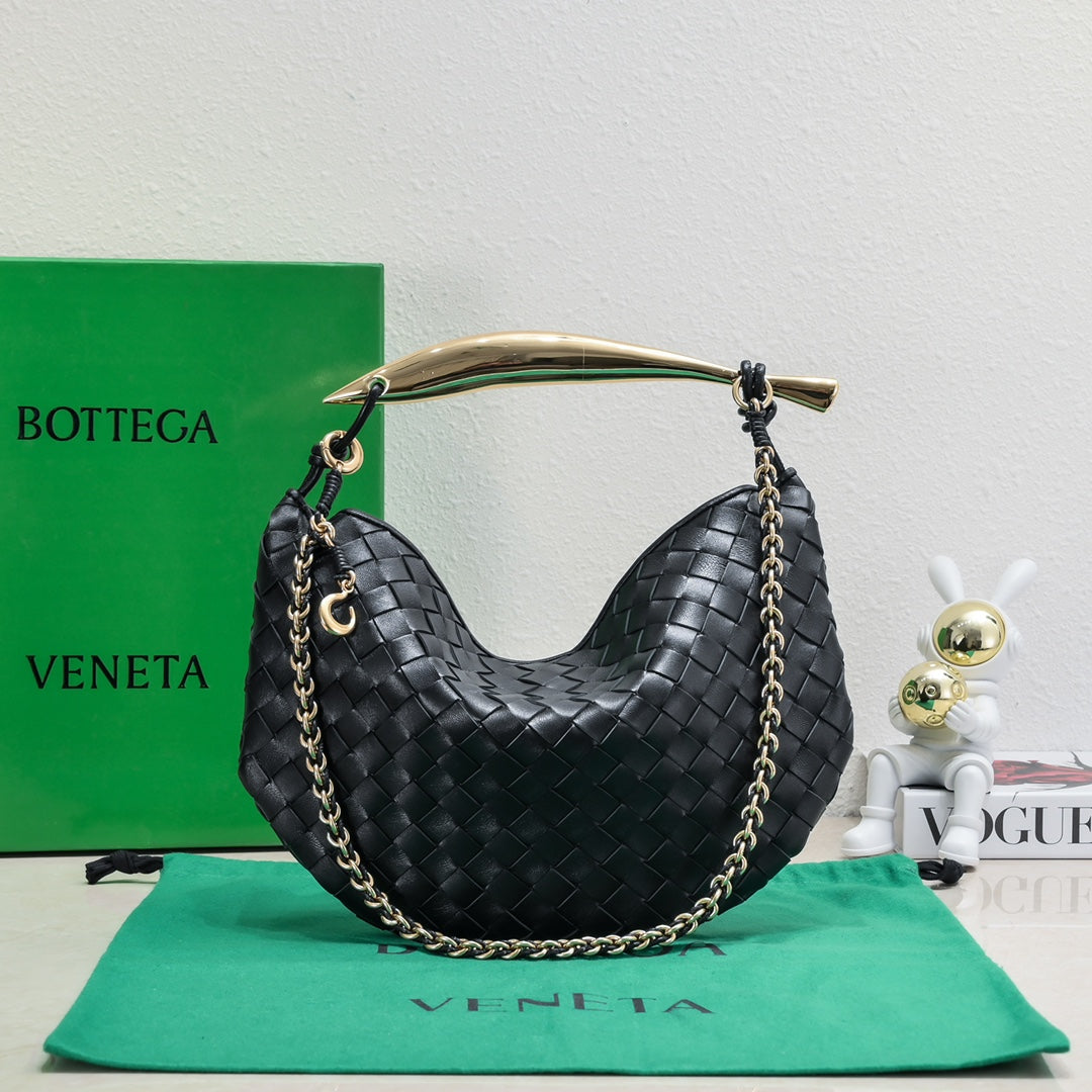 Bottega Veneta SARDINE 33 WITH CHAIN IN BLACK LAMBSKIN