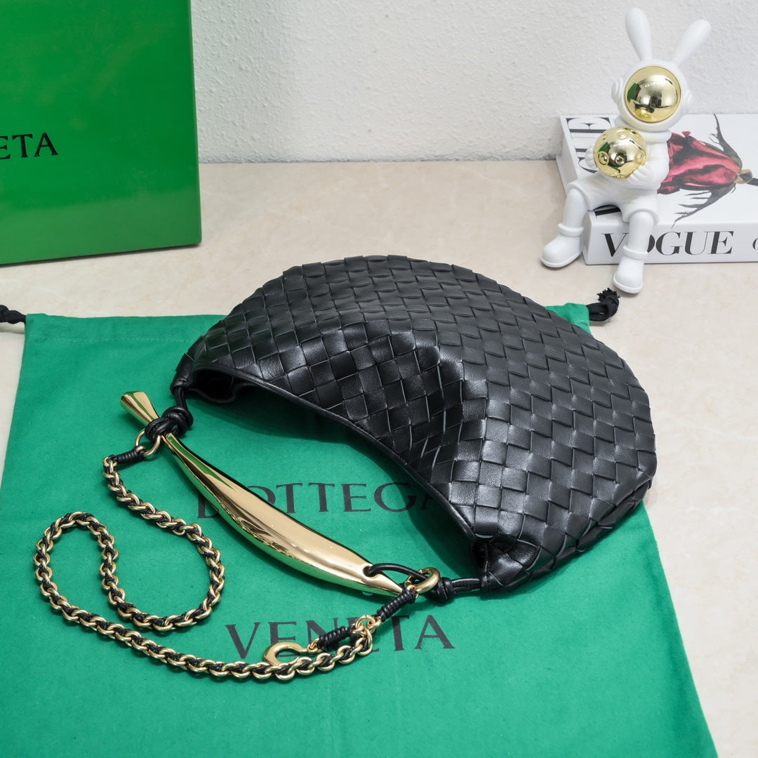 Bottega Veneta SARDINE 33 WITH CHAIN IN BLACK LAMBSKIN
