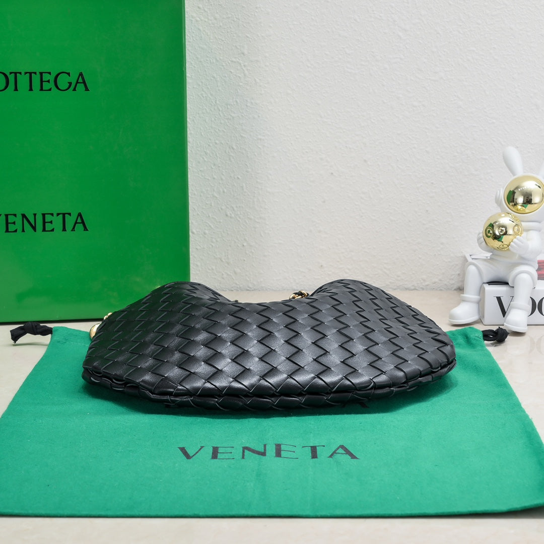 Bottega Veneta SARDINE 33 WITH CHAIN IN BLACK LAMBSKIN