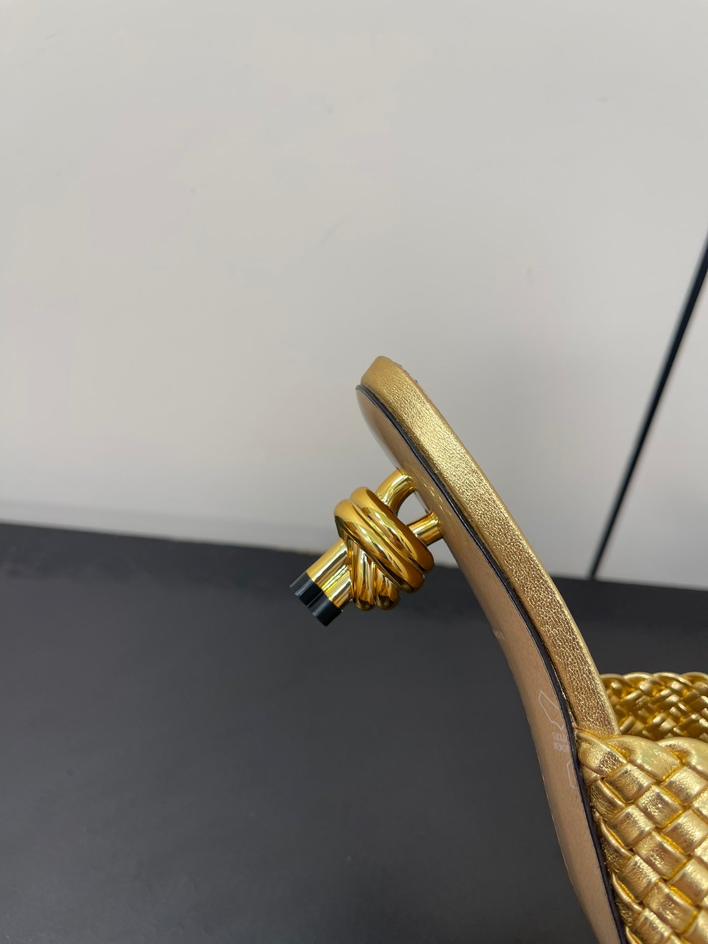 Bottega Veneta knot mule 55 gold metalic lambskin