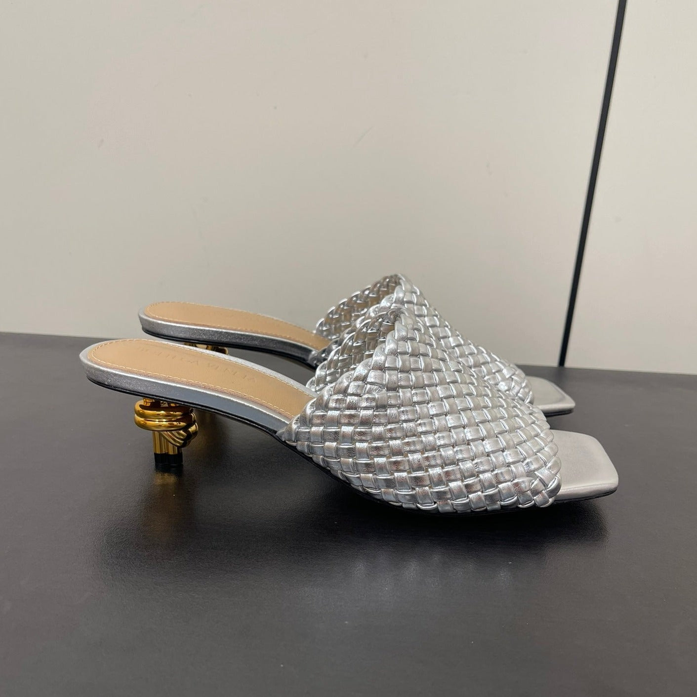 Bottega Veneta knot mule 55 silver metalic lambskin