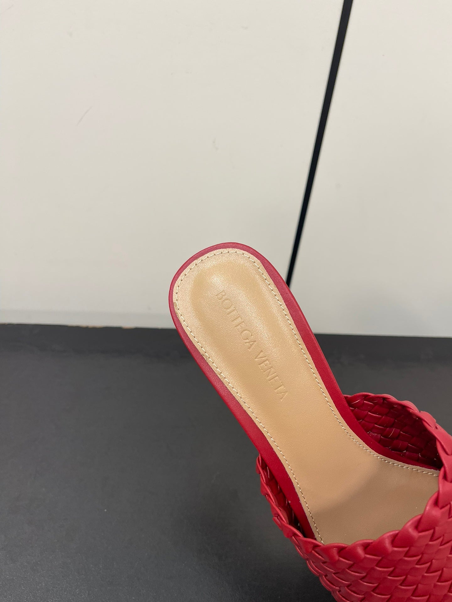 Bottega Veneta knot mule 55 burgundy lambskin