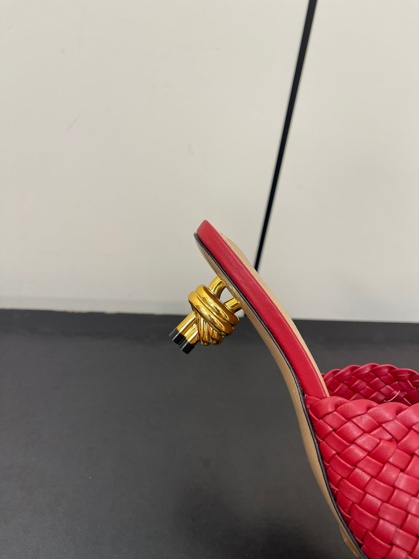 Bottega Veneta knot mule 55 burgundy lambskin