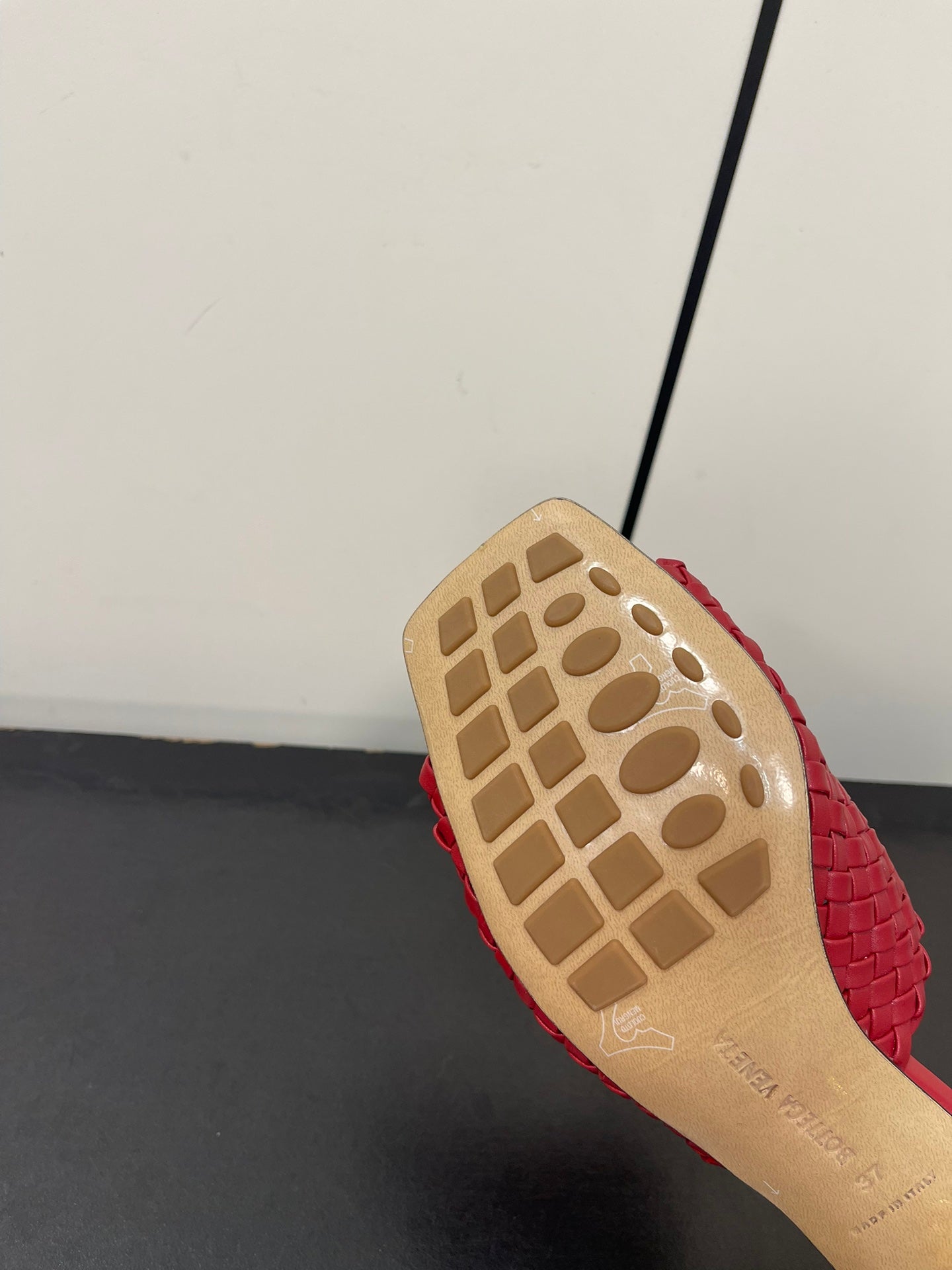 Bottega Veneta knot mule 55 burgundy lambskin