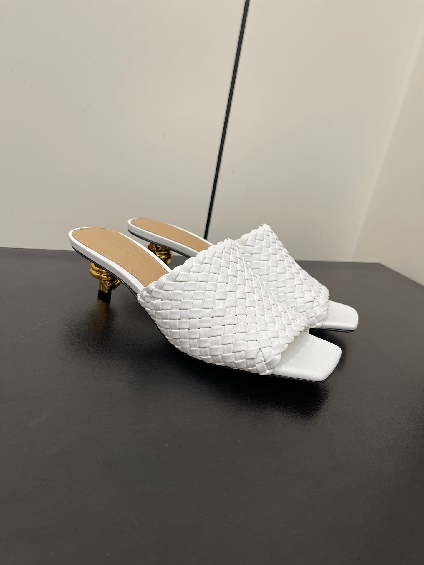 Bottega Veneta knot mule 55 white lambskin