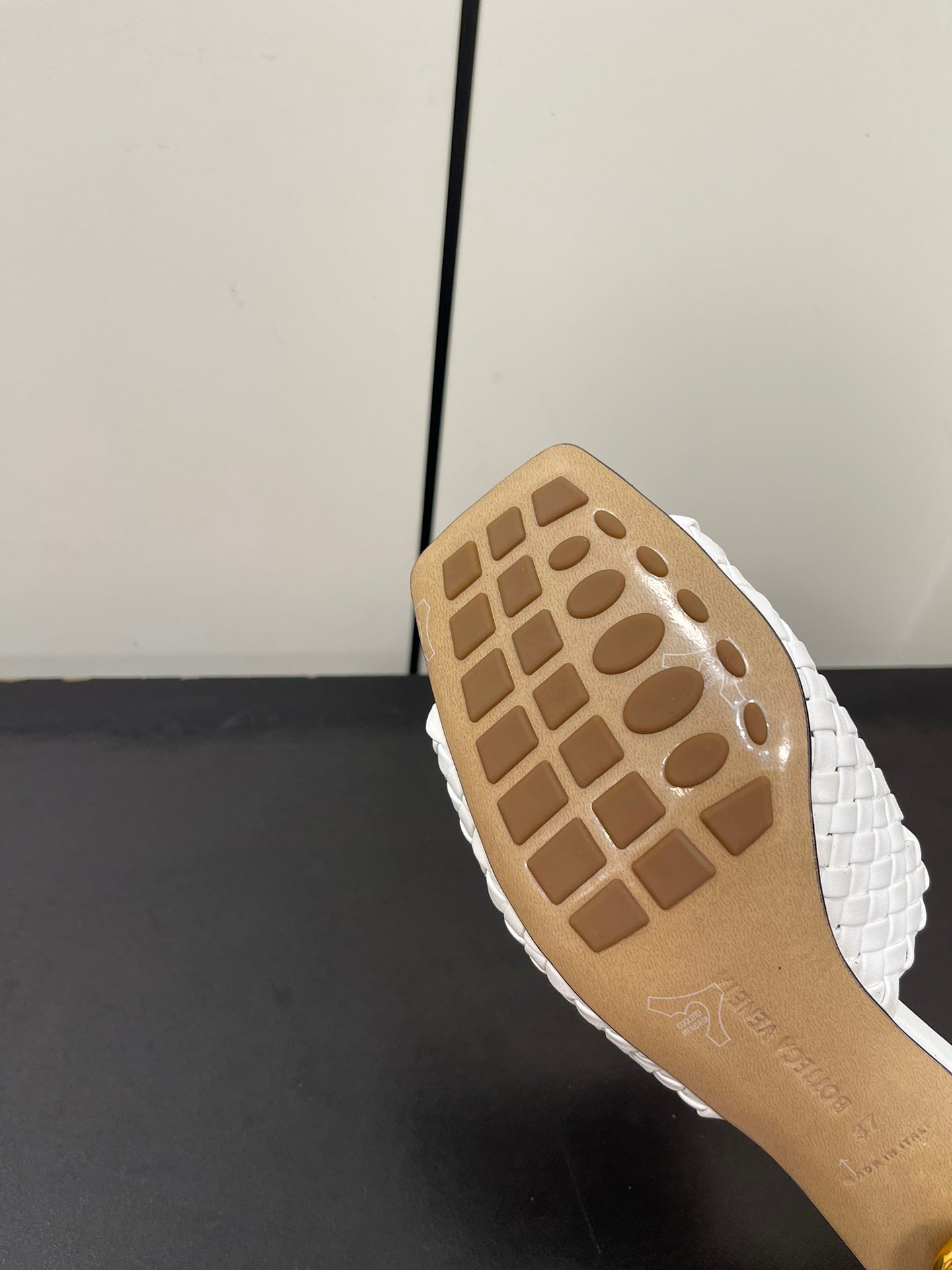 Bottega Veneta knot mule 55 white lambskin