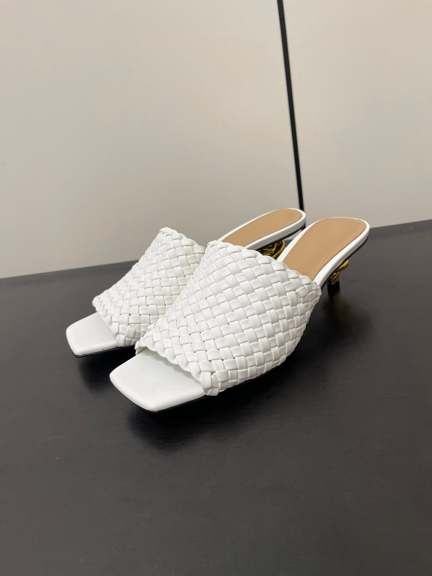 Bottega Veneta knot mule 55 white lambskin
