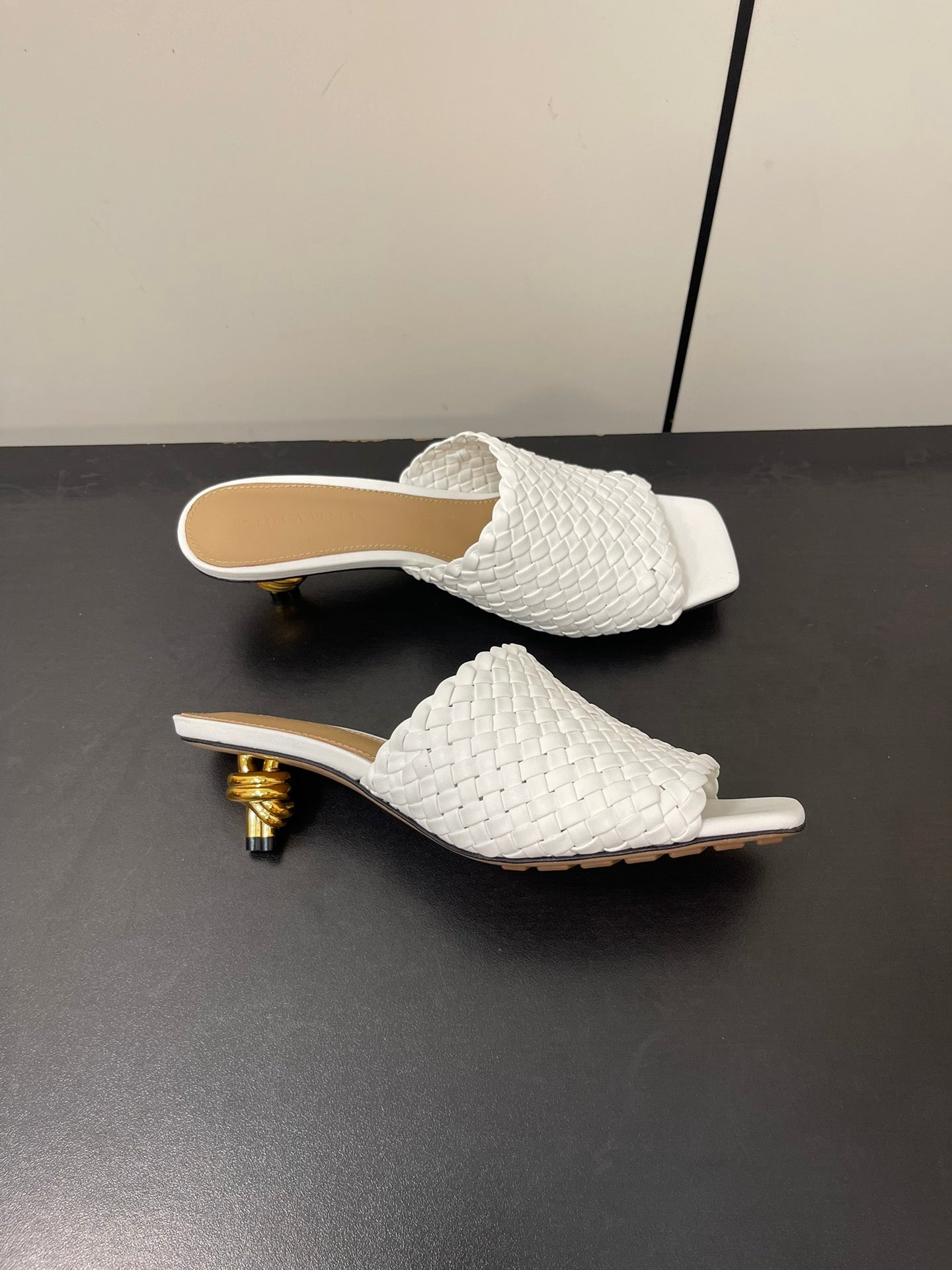 Bottega Veneta knot mule 55 white lambskin