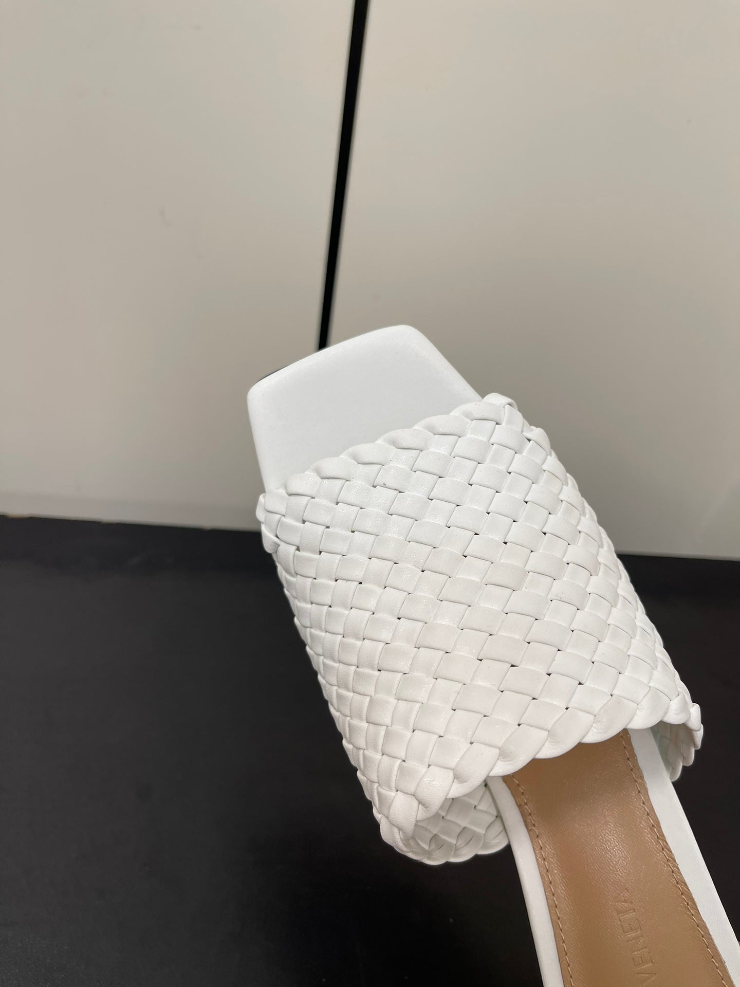 Bottega Veneta knot mule 55 white lambskin