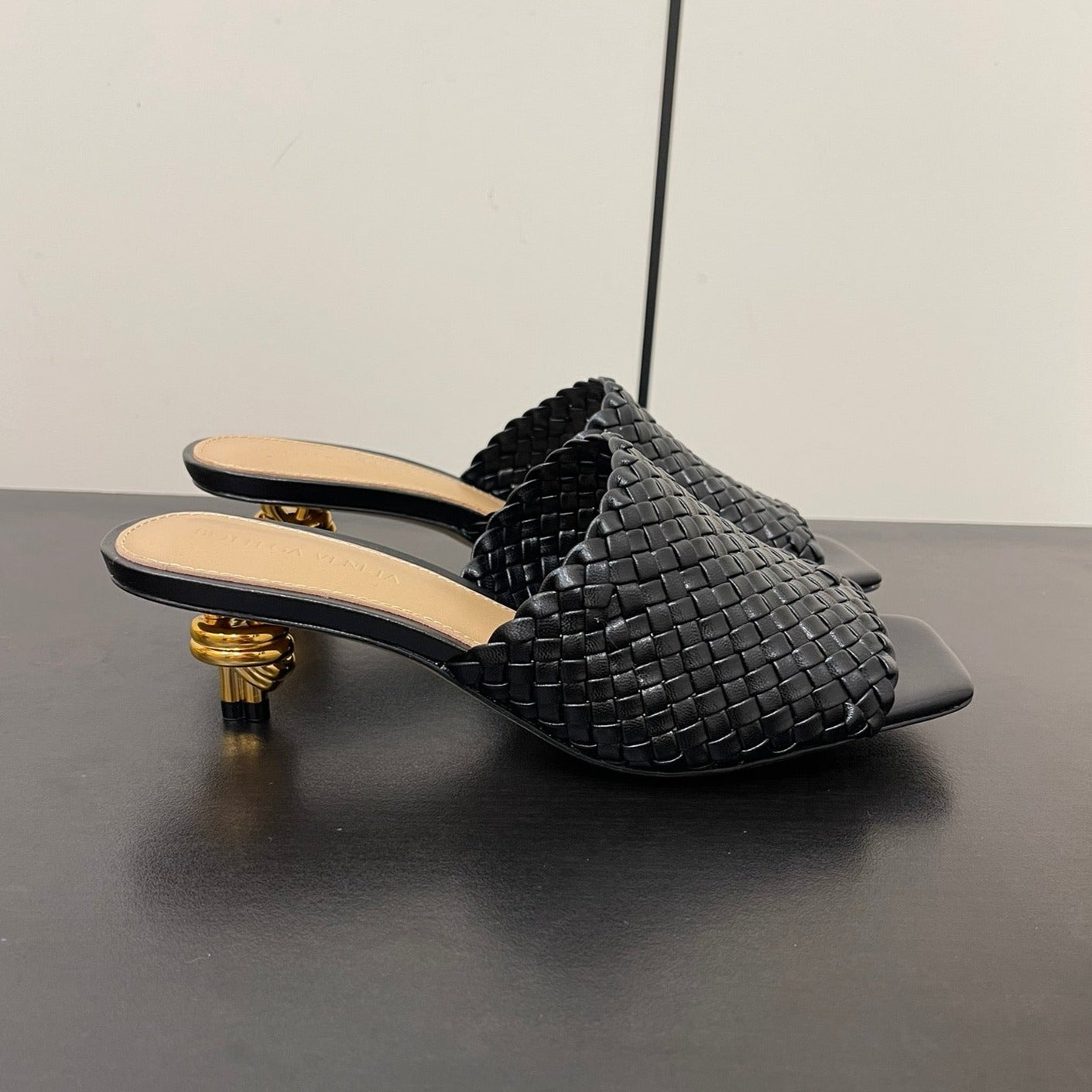 Bottega Veneta knot mule 55 black lambskin
