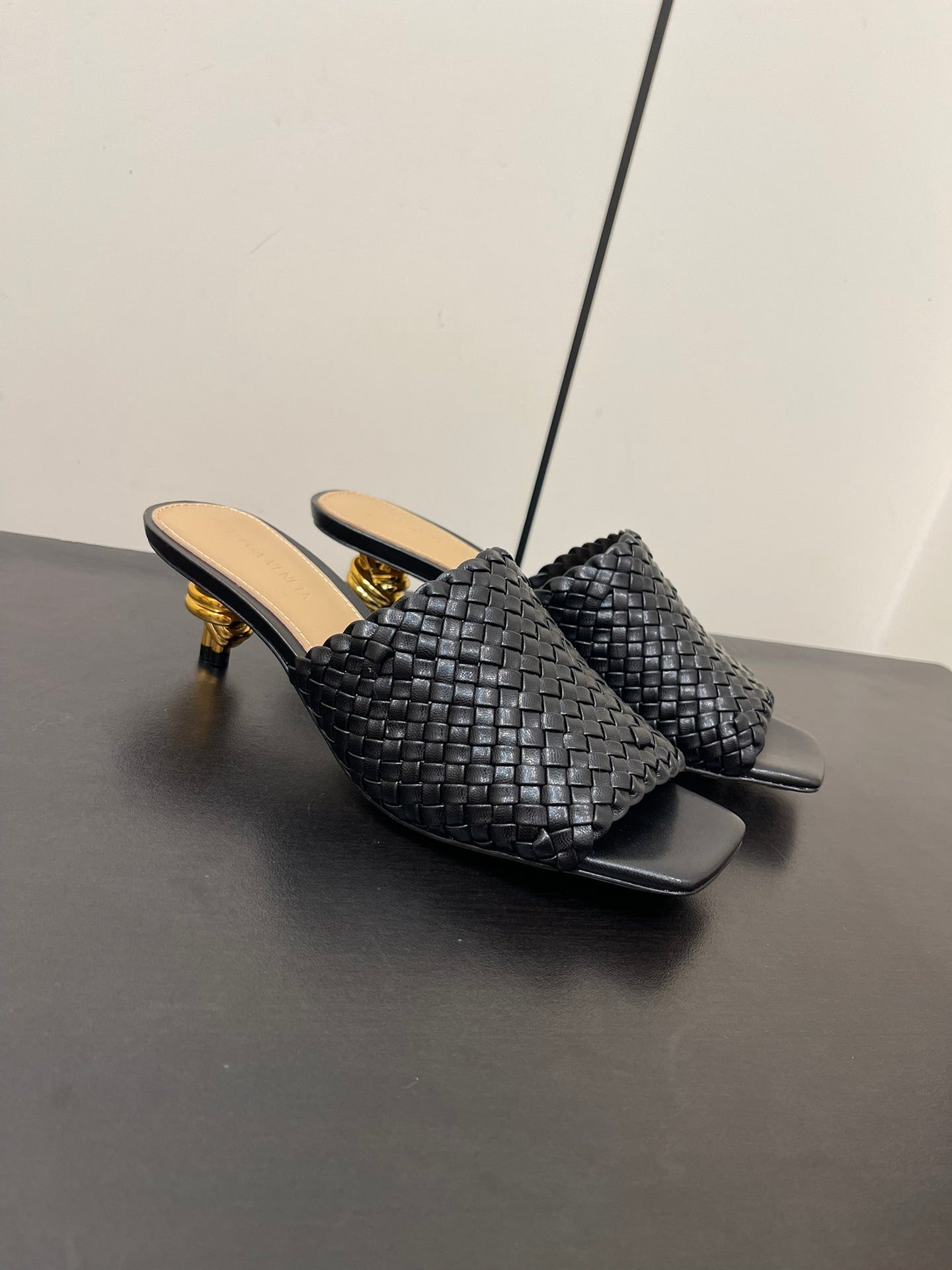Bottega Veneta knot mule 55 black lambskin