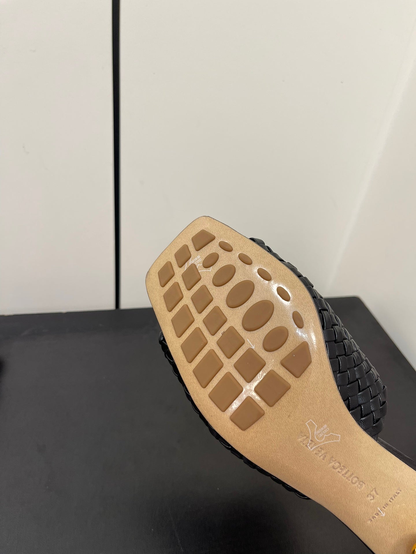 Bottega Veneta knot mule 55 black lambskin