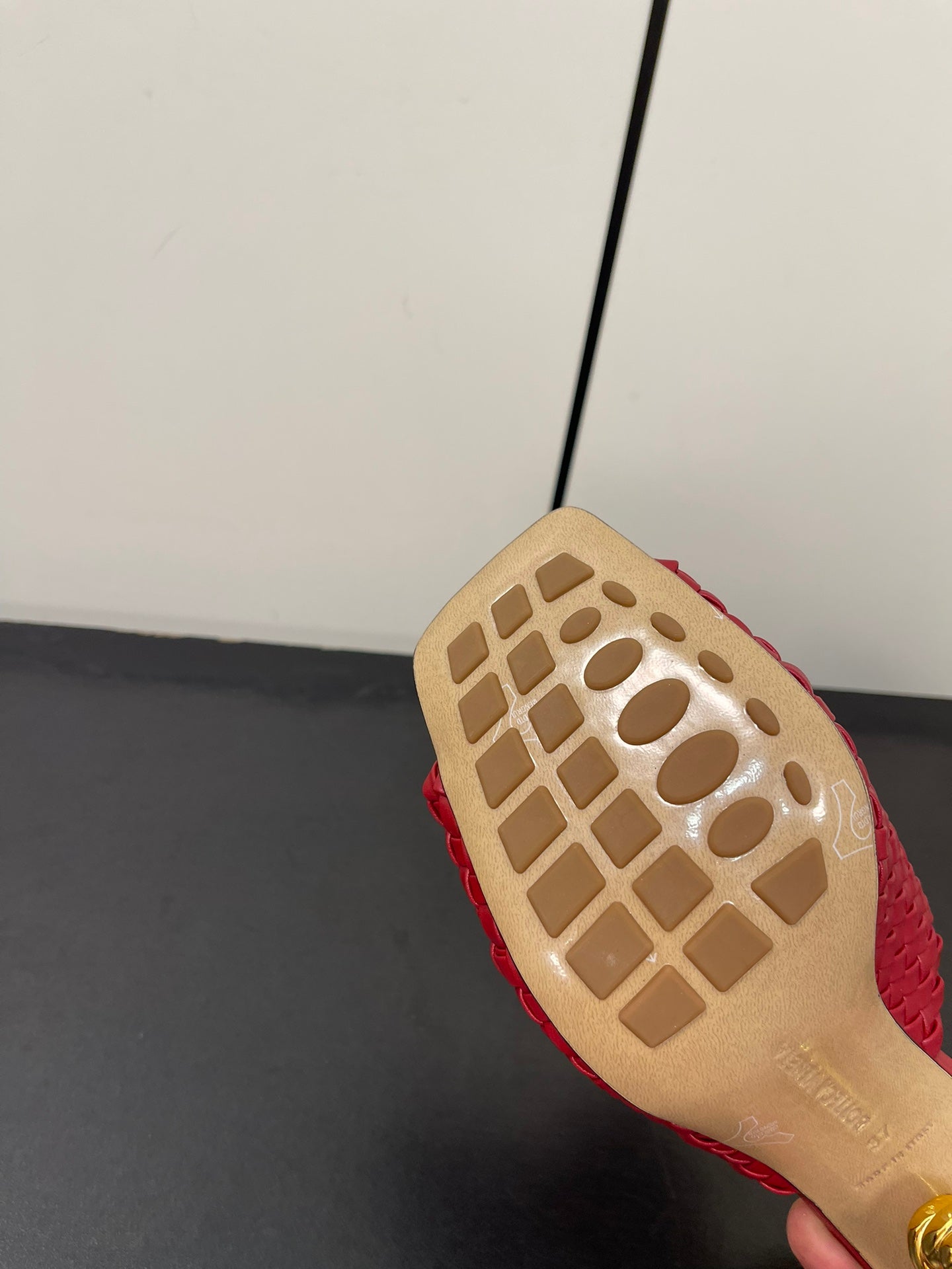 Bottega Veneta knot mule 95 burgundy lambskin