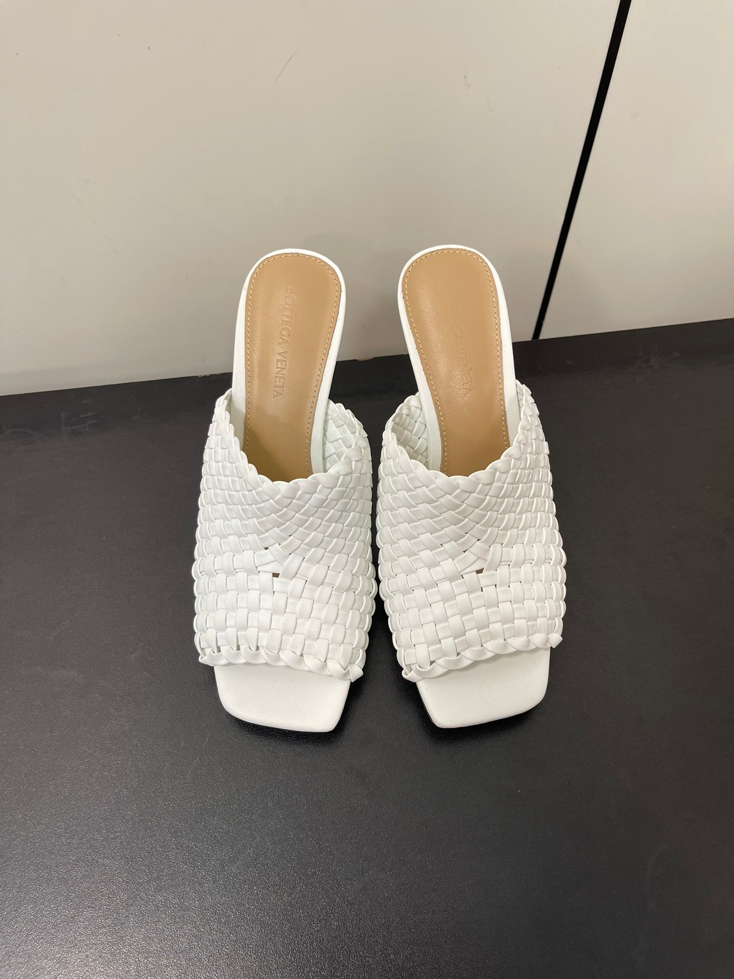 Bottega Veneta knot mule 95 white lambskin