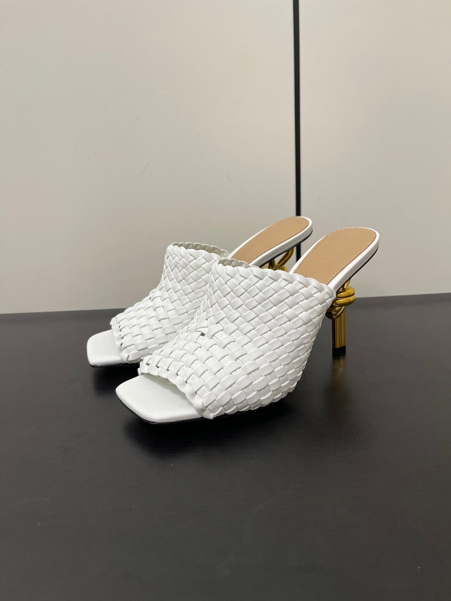 Bottega Veneta knot mule 95 white lambskin