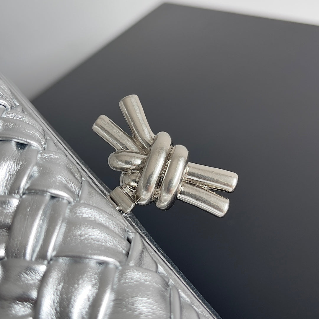 Bottega Veneta CLASSIC KNOT 20 IN SILVER LAMBSKIN