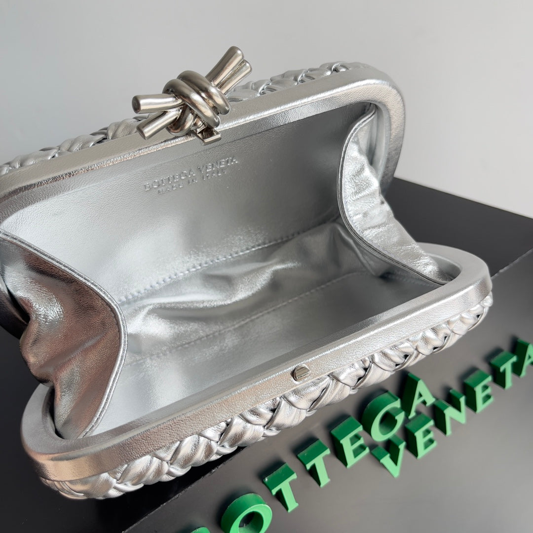 Bottega Veneta CLASSIC KNOT 20 IN SILVER LAMBSKIN