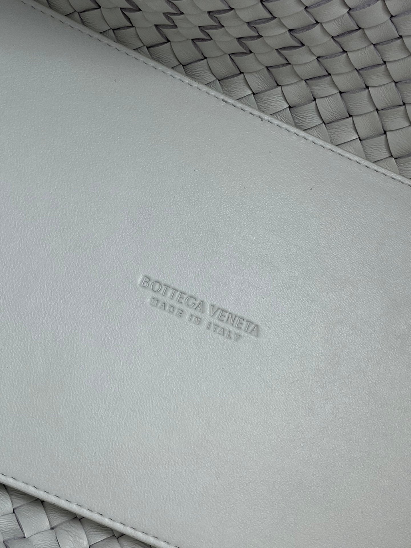 Bottega Veneta SMALL CABAT 33 IN WHITE LAMBSKIN