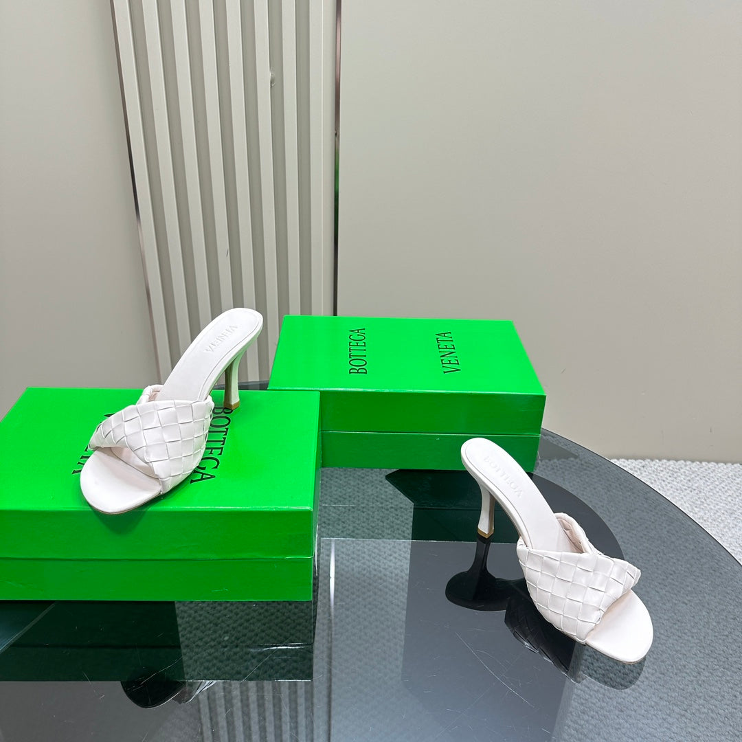 Bottega Veneta blink mule 95 cream lambskin