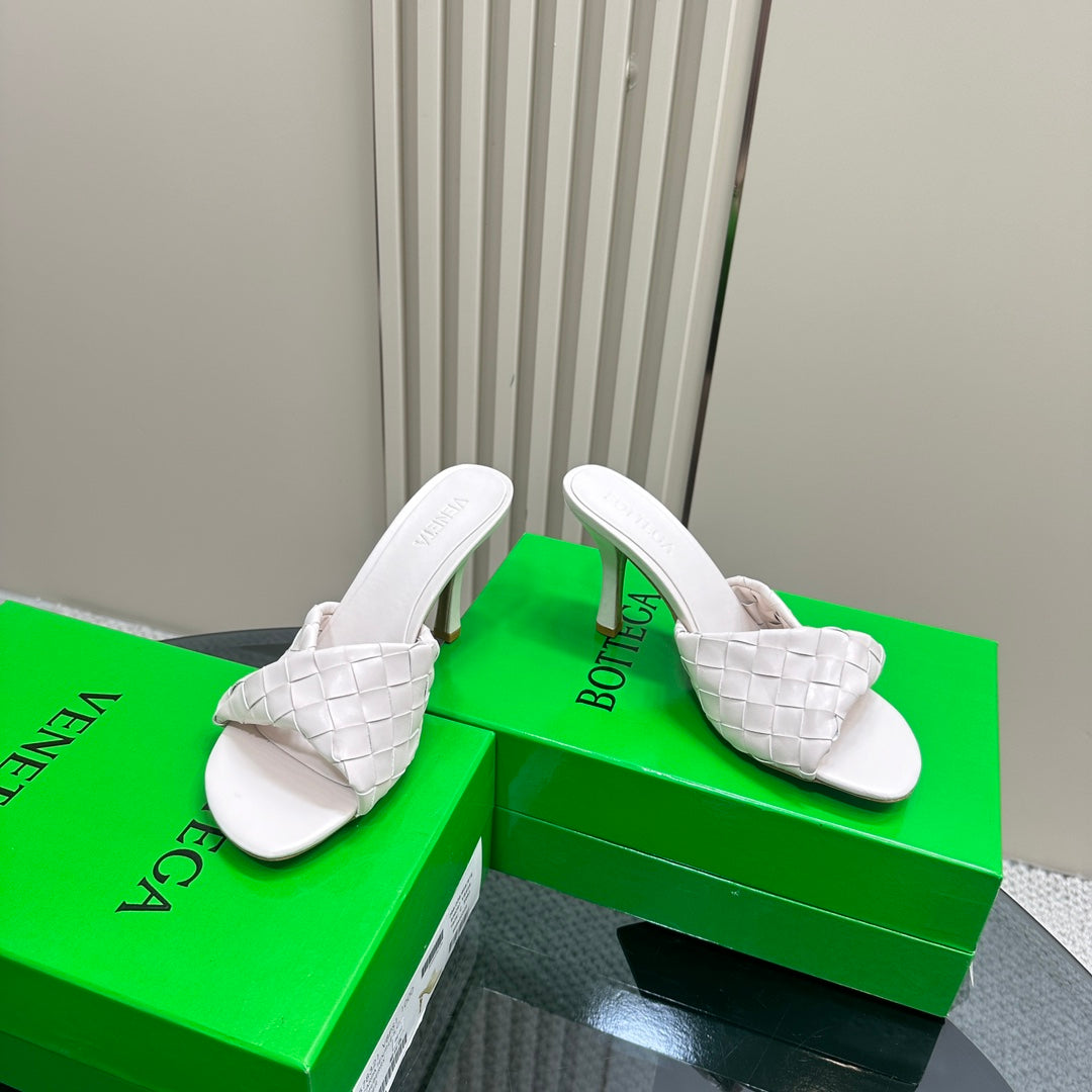 Bottega Veneta blink mule 95 cream lambskin