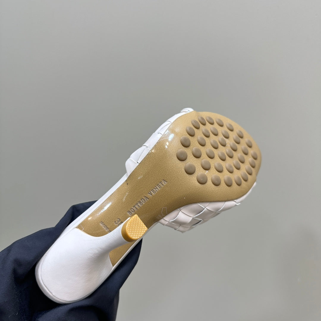 Bottega Veneta blink mule 95 cream lambskin