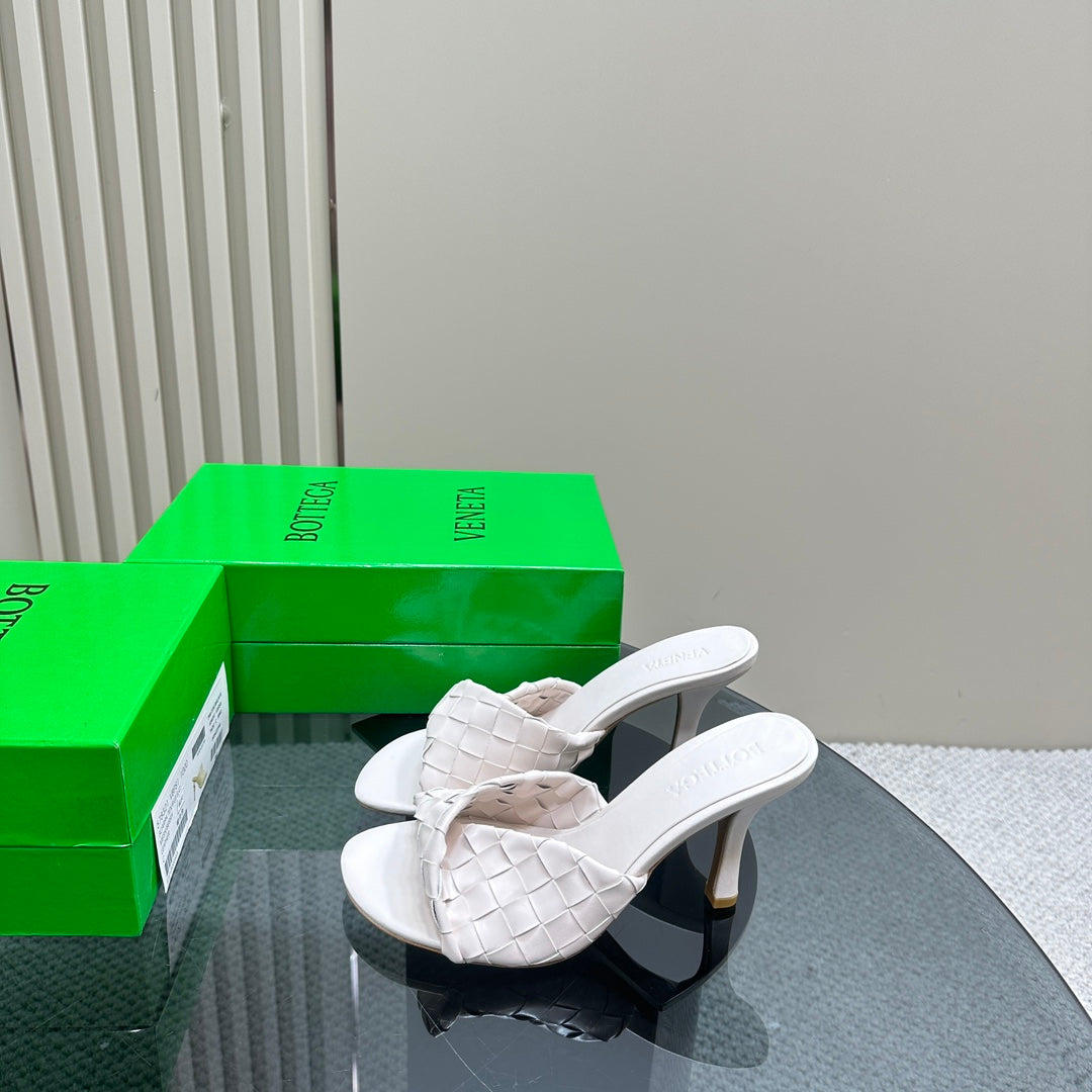 Bottega Veneta blink mule 95 cream lambskin