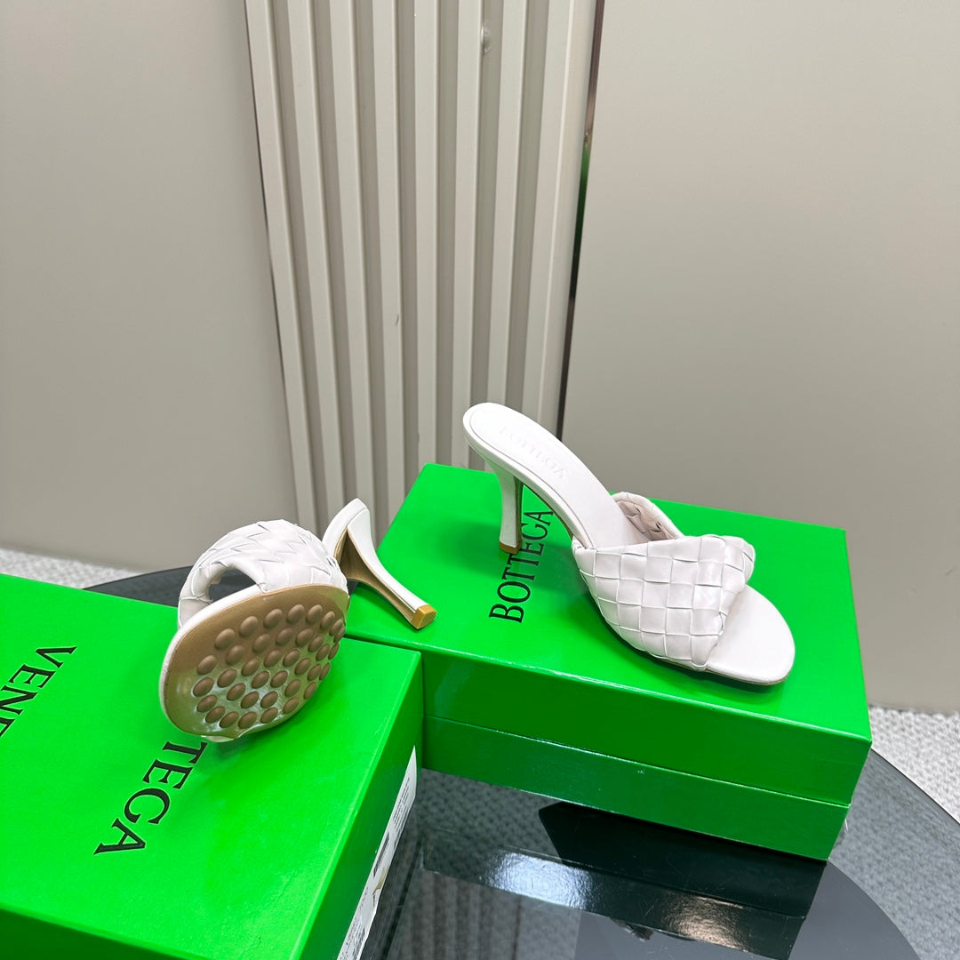 Bottega Veneta blink mule 95 cream lambskin