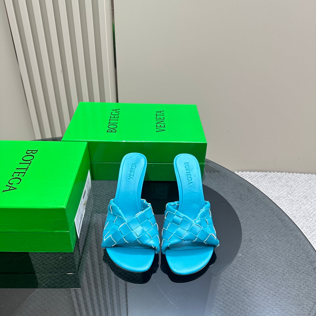 Bottega Veneta blink mule 95 cloud blue lambskin