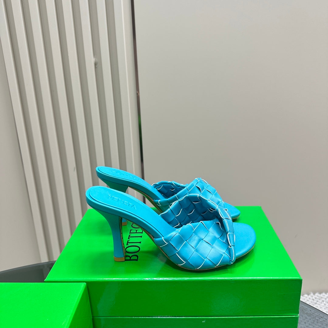 Bottega Veneta blink mule 95 cloud blue lambskin