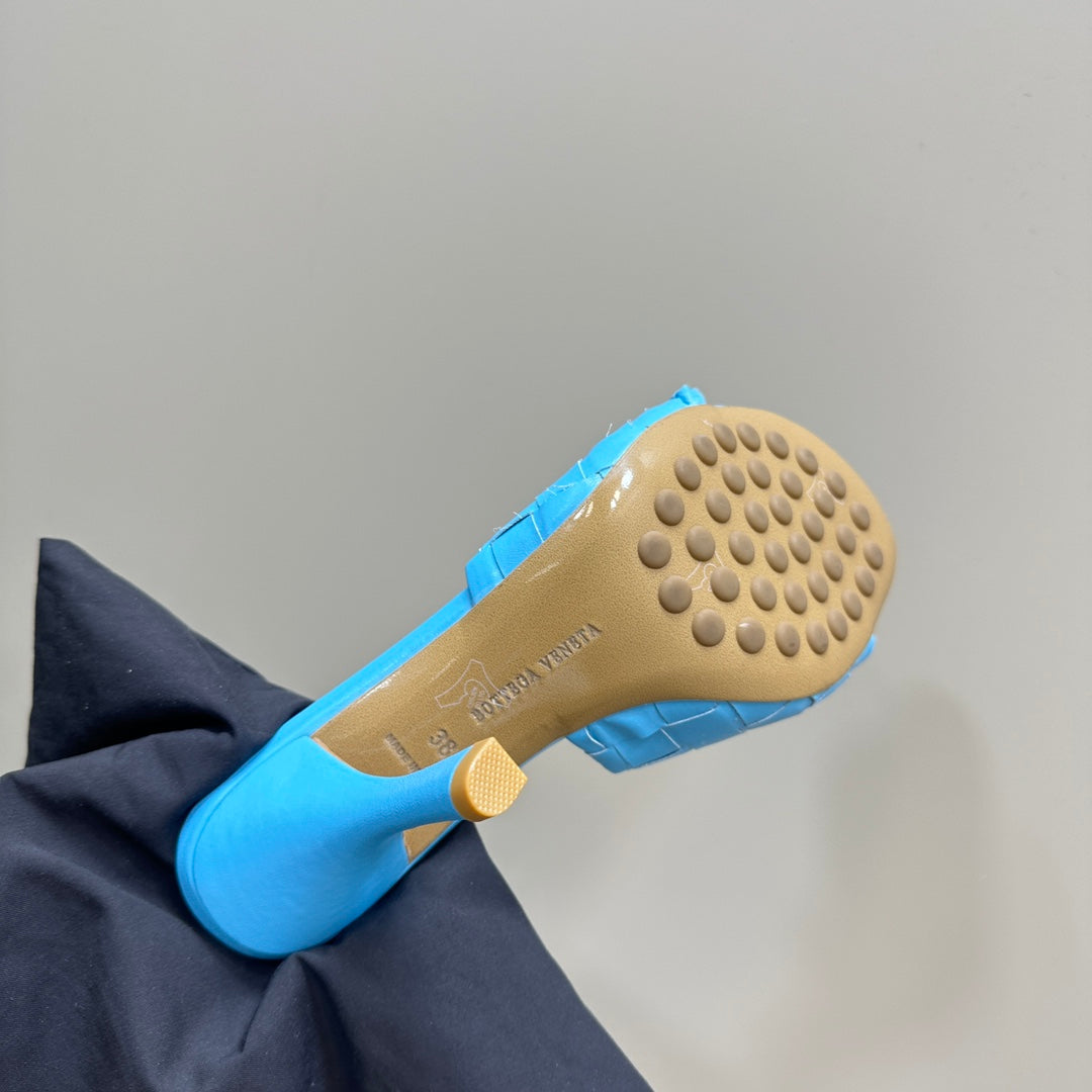 Bottega Veneta blink mule 95 cloud blue lambskin