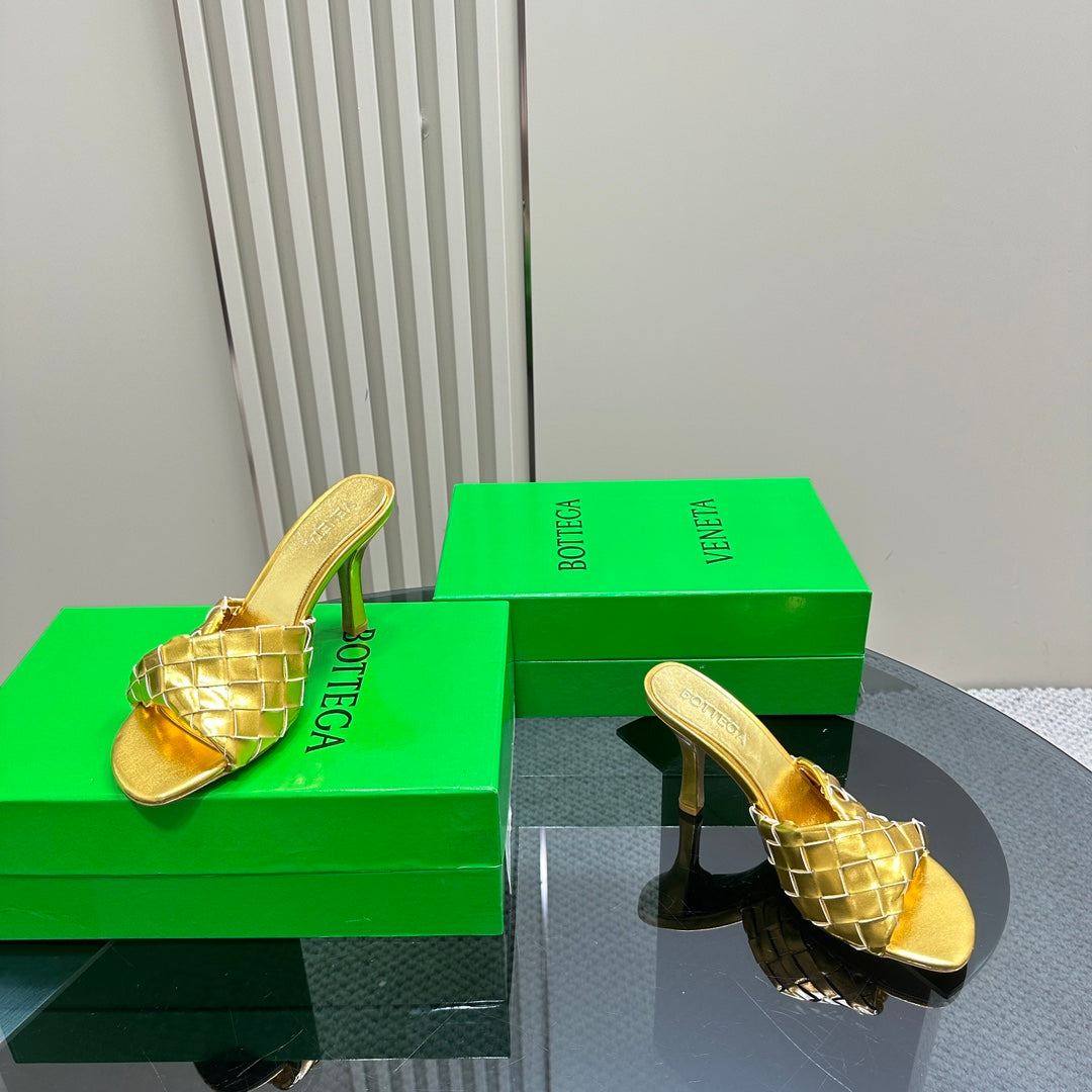 Bottega Veneta blink mule 95 gold metalic lambskin