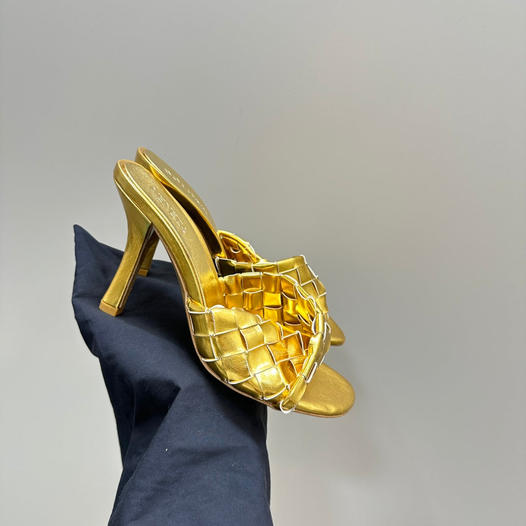 Bottega Veneta blink mule 95 gold metalic lambskin