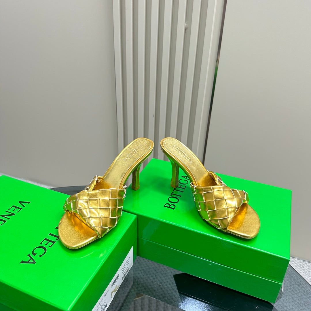 Bottega Veneta blink mule 95 gold metalic lambskin