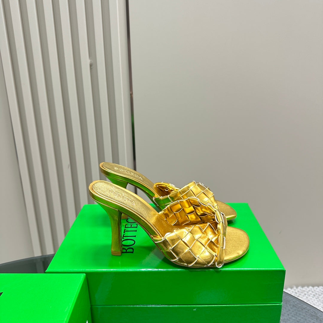Bottega Veneta blink mule 95 gold metalic lambskin
