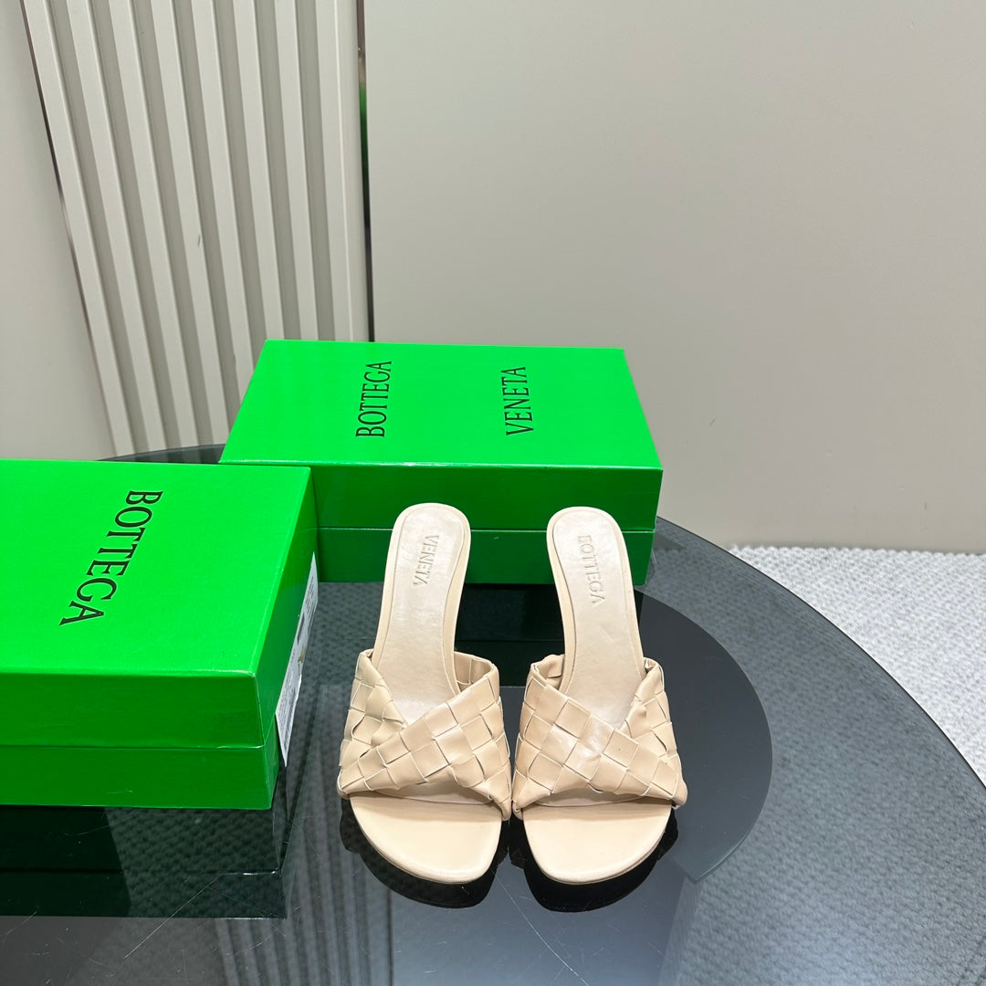 Bottega Veneta blink mule 95 beige lambskin