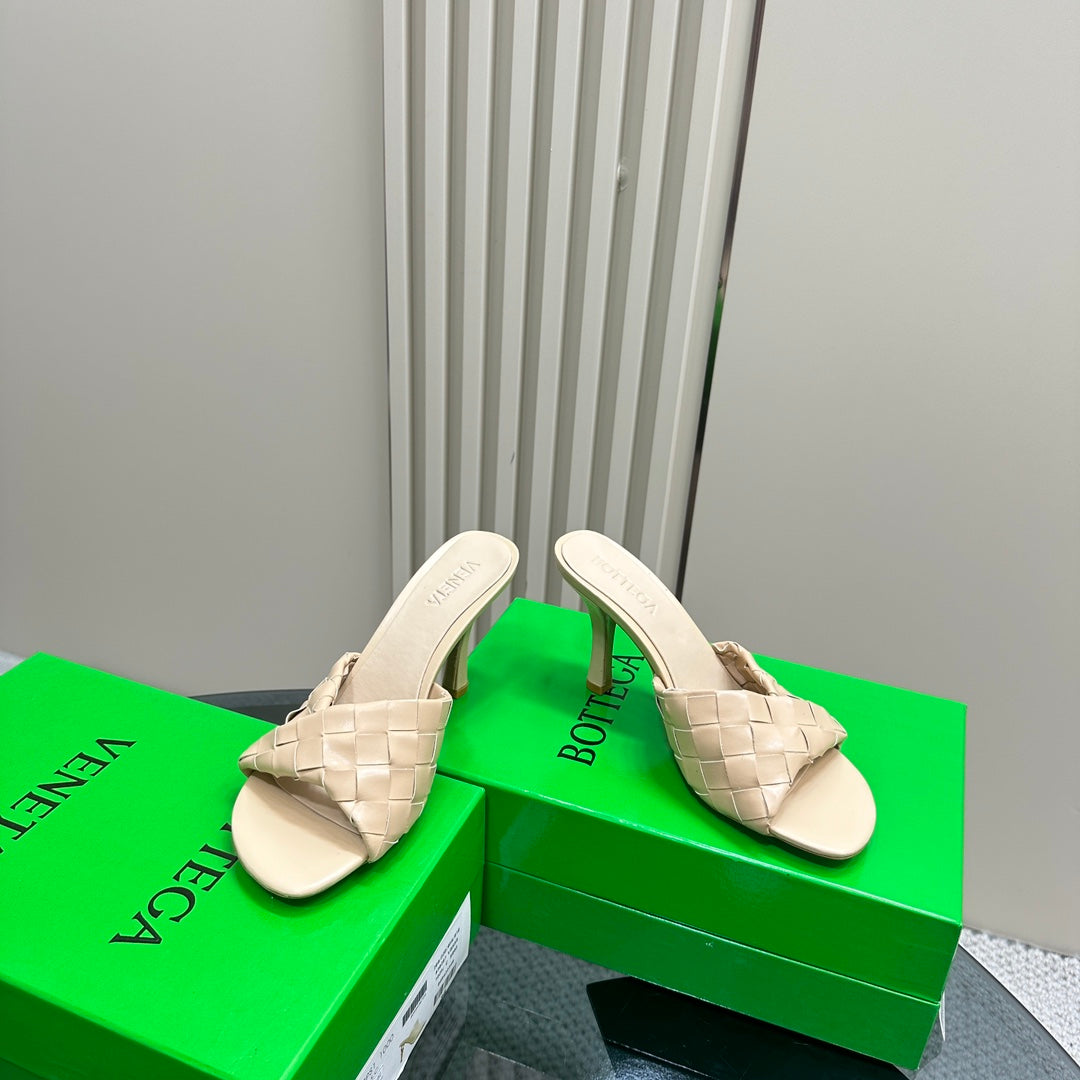 Bottega Veneta blink mule 95 beige lambskin