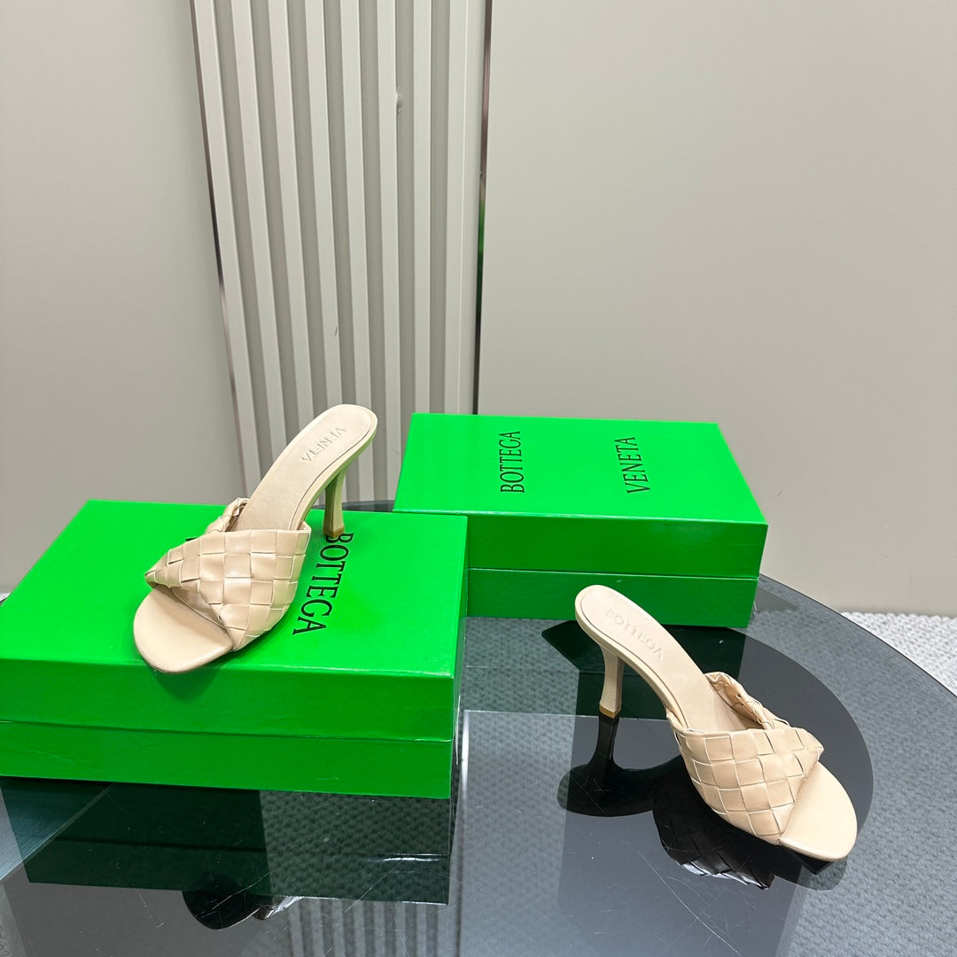 Bottega Veneta blink mule 95 beige lambskin